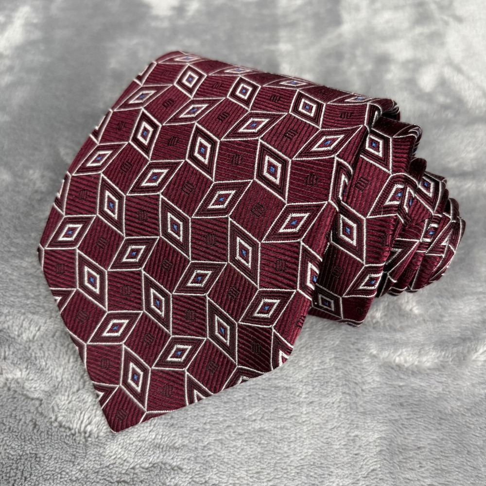 JOS A BANK Burgundy Geometric Silk Mens‎ Necktie Handsewn